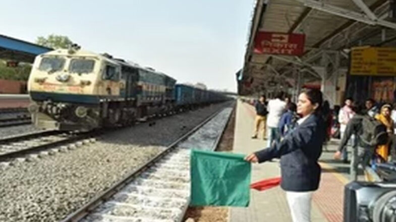कैबिनेट ने दीपावली से पहले रेलवे कर्मचारियों के लिए 1,866 करोड़ रुपए के बोनस को मंजूरी दी
