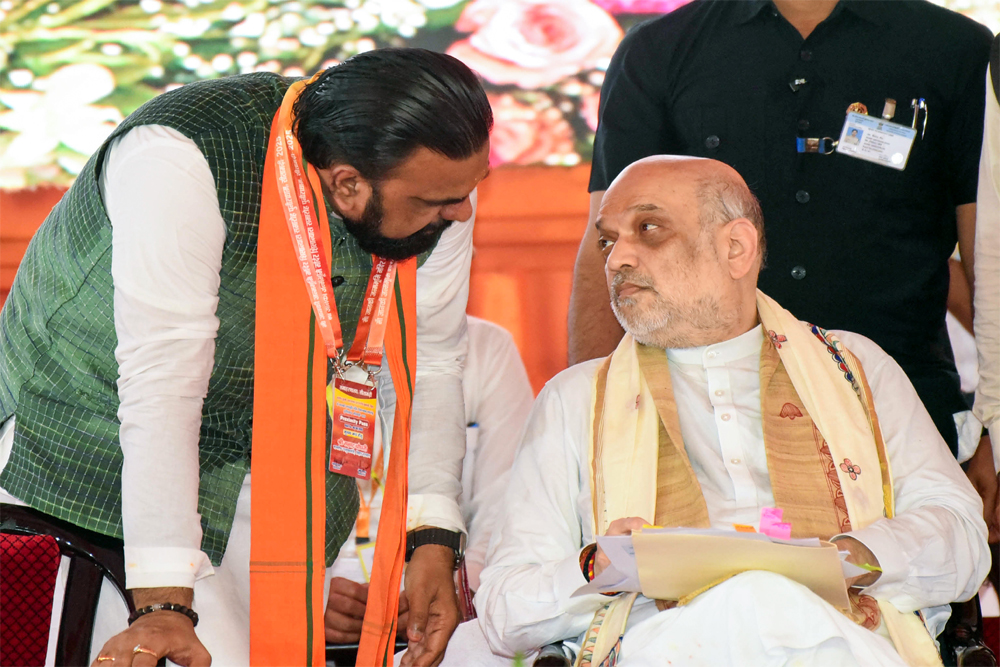 अमित शाह ने लक्ष्य क्यों घटा दिया?