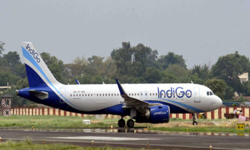 इंडिगो मामले में दायर याचिका खारिज, सुप्रीम कोर्ट ने दखल देने से किया इनकार