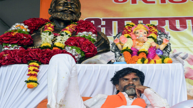 मुंबई में मराठा आरक्षण आंदोलन समाप्त