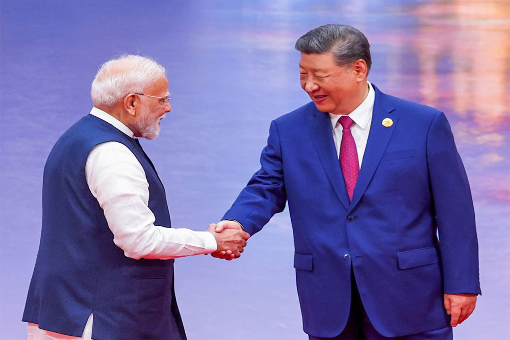 चीन को दोस्त बताना, मानना, कहना  देशद्रोह है