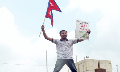 मार्क्स भक्त व मोदी भक्त दोनों का एक सा रोना!