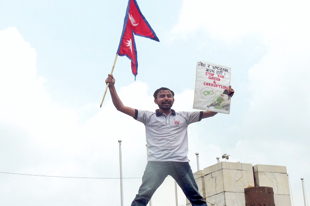 मार्क्स भक्त व मोदी भक्त दोनों का एक सा रोना!