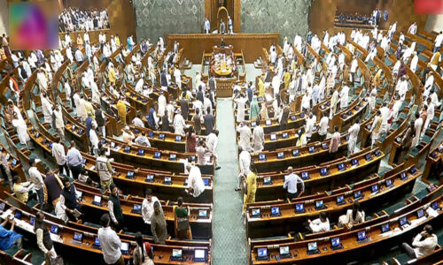 विपक्ष की फूट का लाभ सरकार को