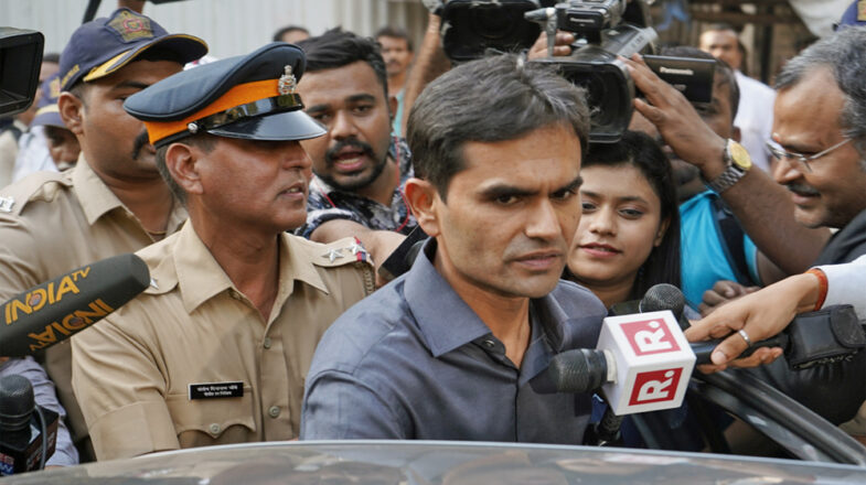 शाहरूख के खिलाफ कोर्ट पहुंचे समीर वानखेड़े