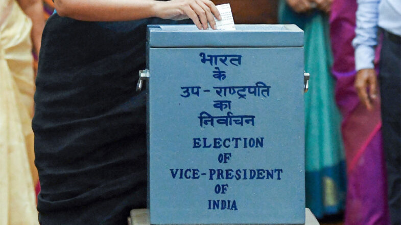 भाजपा ने सहयोगियों के पोलिंग एजेंट बनाए