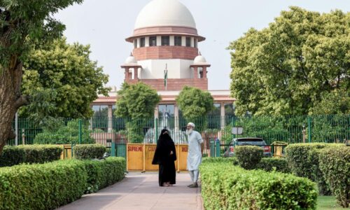 ना कानून, ना कोर्ट!