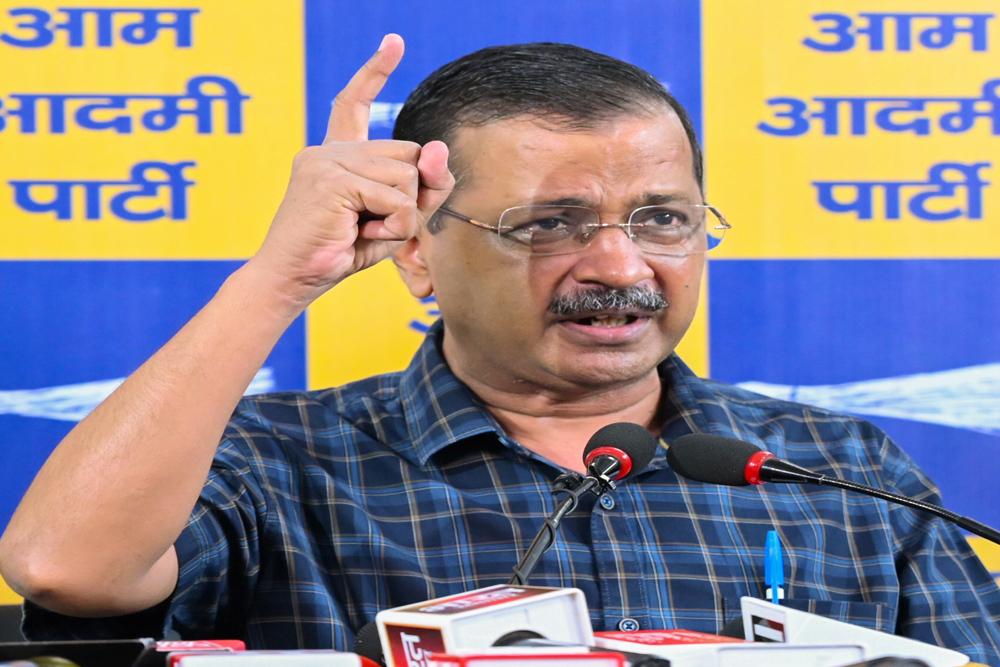 केजरीवाल को मिला सरकारी बंगला, हाईकोर्ट की सख्ती के बाद हुआ आवंटन