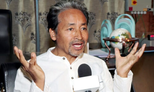 सोनम वांगचुक की हिरासत पर सुप्रीम कोर्ट ने केंद्र और लद्दाख प्रशासन को जारी किया नोटिस