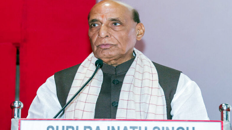अब जंग मैदान से पहले, डेटा और एल्गोरिदम में लड़ी जाने लगी है : राजनाथ सिंह