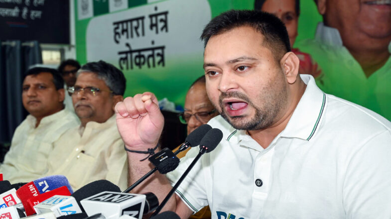 बिहार: बदलाव की जोर आजमाइश में तेजस्वी