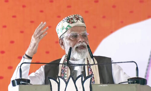 कांग्रेस-राजद में जो लोग जमानत पर हैं, वो अब ‘जननायक’ उपाधि की चोरी में जुटे हैं : पीएम मोदी