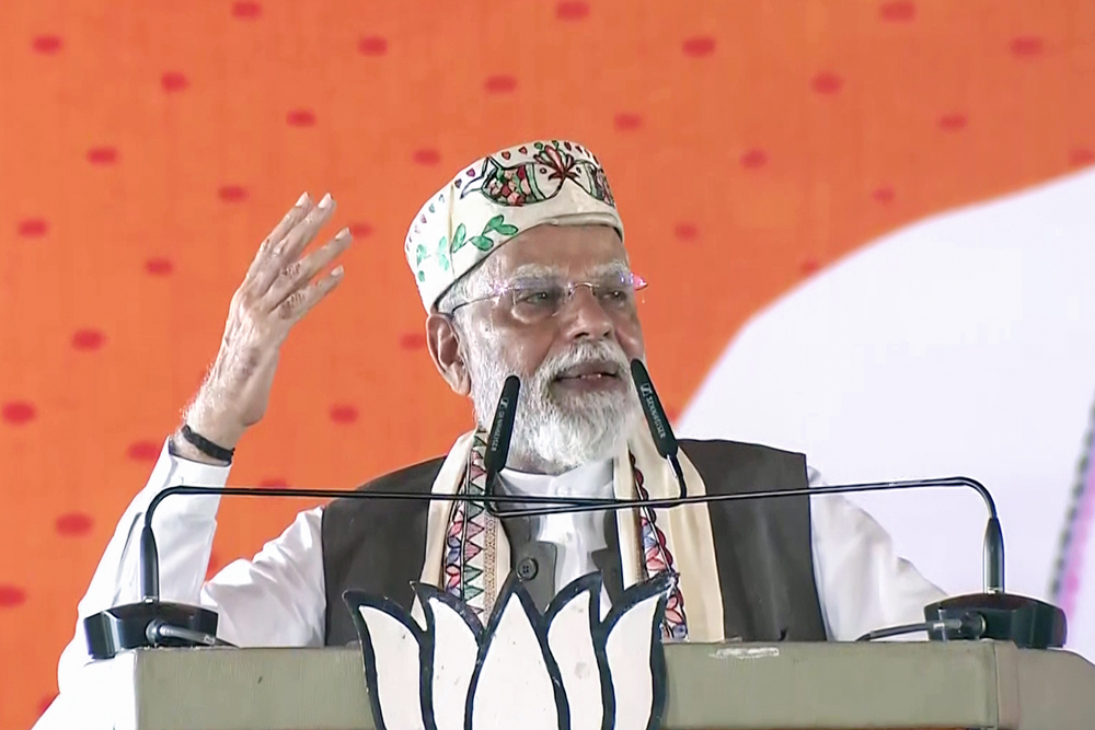 कांग्रेस-राजद में जो लोग जमानत पर हैं, वो अब ‘जननायक’ उपाधि की चोरी में जुटे हैं : पीएम मोदी