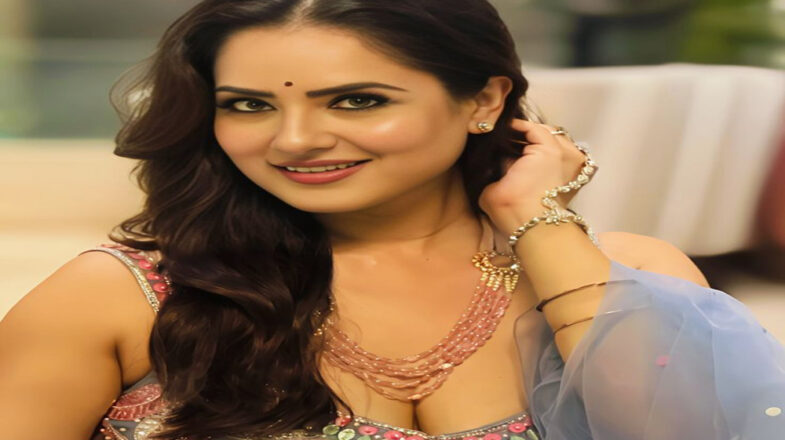 पूजा बनर्जी का ‘डर्टी स्कैम्स’ लुक