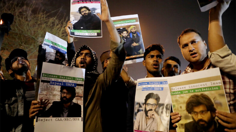 जेल से लड़ना और जीतना आसान