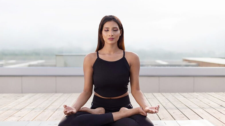 तनाव और चिंता से राहत के लिए अपनाएं ये सरल योगासन
