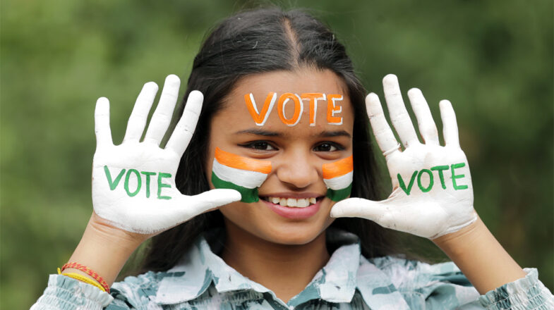 बिहार में युवा वोट पर किसका ध्यान है!