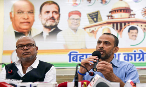 बिहार कांग्रेस के प्रभारी और अध्यक्ष से नाराजगी