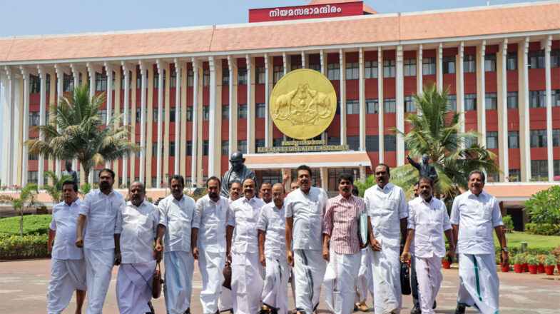 जाति आधारित पार्टियां लोकतंत्र का भविष्य हैं!