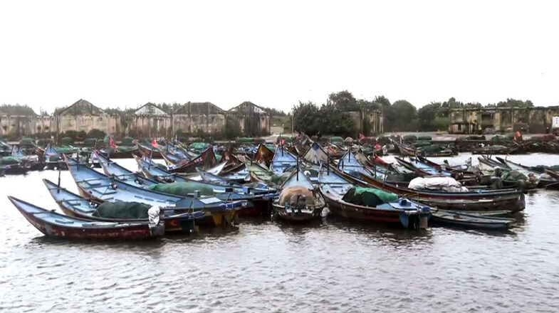 चक्रवाती तूफान मोंथा से कई जगह बरबादी