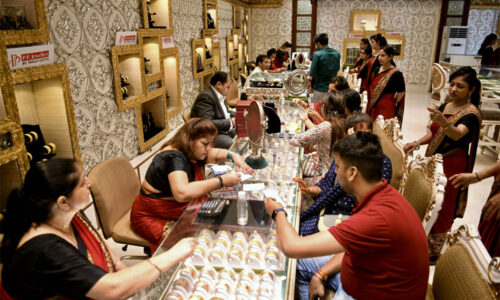 सोना इतना महंगा क्यों?