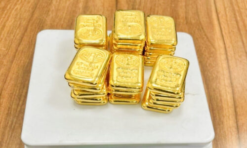 गोल्ड कार्डः चीन है वित्तीय उलटफेर की तैयारी में!