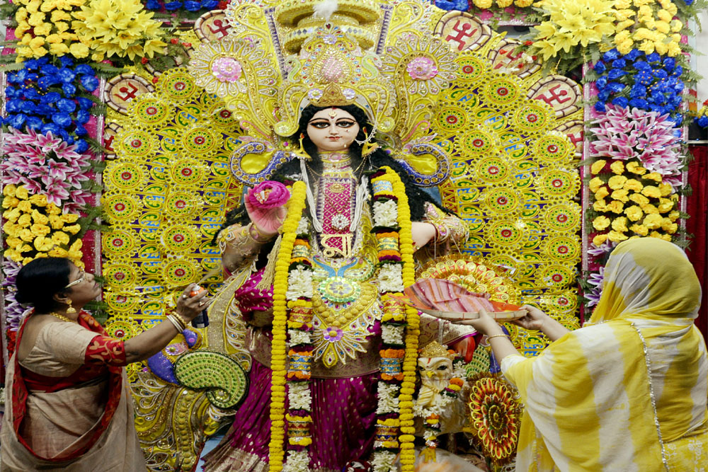 भूदेवी, लक्ष्मी और लोकदेवी
