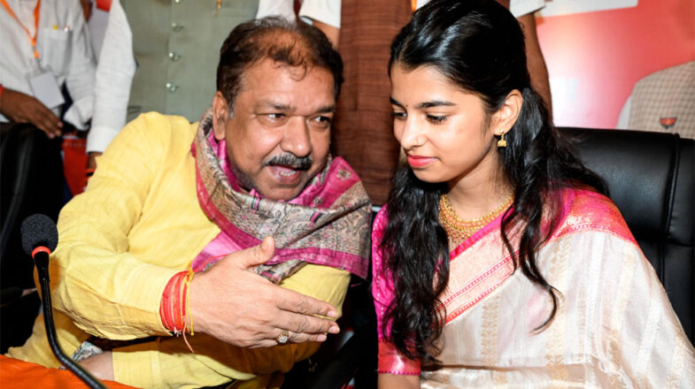 भाजपा का प्रचार भोजपुरी कलाकारों के हवाले