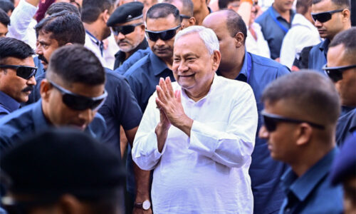 नीतीश के नाम पर कंफ्यूजन का नुकसान