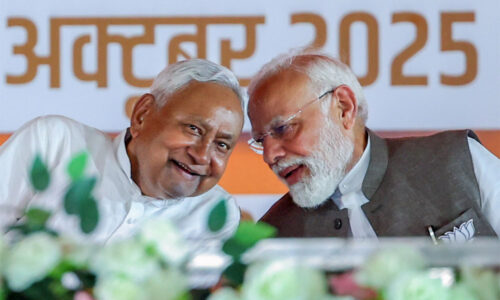 बिहार मोदी राज का भी आईना!