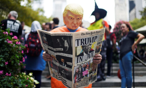 ग्रीनलैंड में ट्रंप के खिलाफ प्रदर्शन