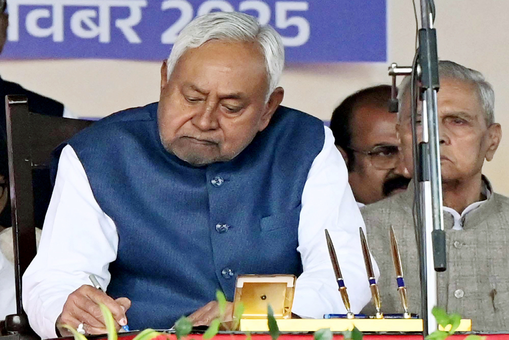 उपराष्ट्रपति गृह मंत्री समेत कई प्रमुख नेताओं ने मुख्यमंत्री नीतीश कुमार को बधाई दी