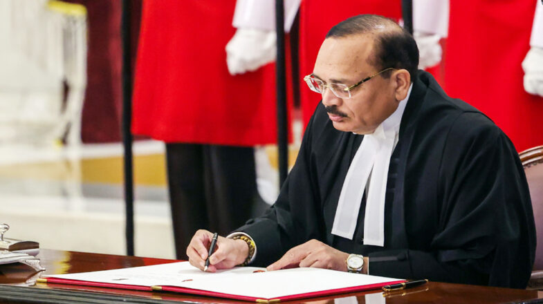 देश के 53वें चीफ जस्टिस बने जस्टिस सूर्यकांत