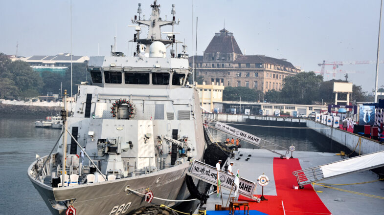 नौसेना में शामिल हुआ साइलेंट हंटर-एंटी-सबमरीन वॉरफेयर शेलो वॉटर क्राफ्ट ‘माहे’