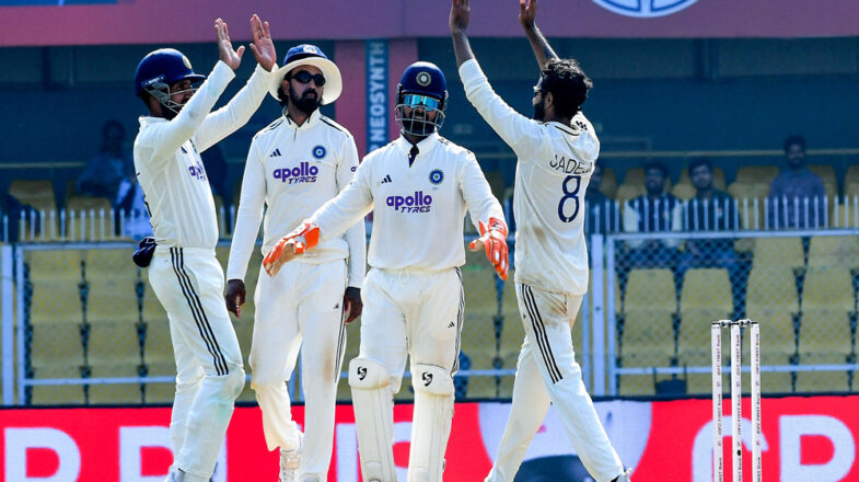 गुवाहाटी टेस्ट : भारत ने महज 27 रन पर गंवाए 2 विकेट