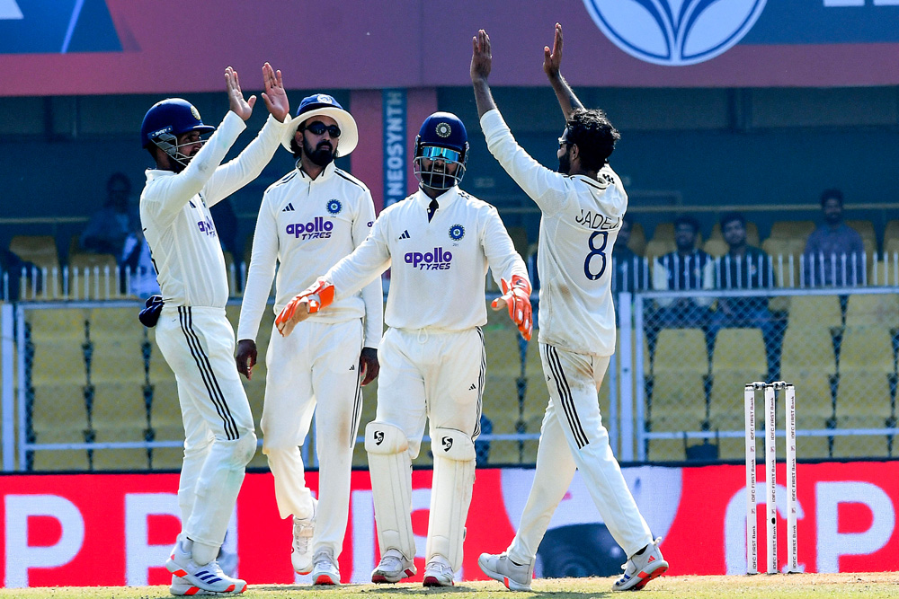 गुवाहाटी टेस्ट : भारत ने महज 27 रन पर गंवाए 2 विकेट