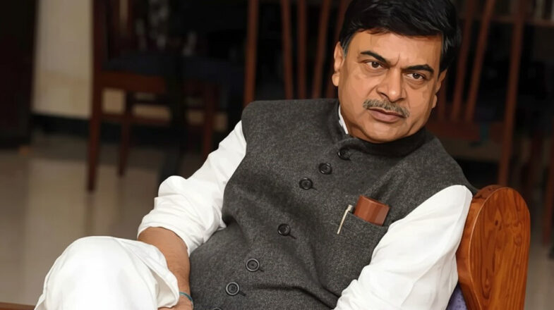 पूर्व मंत्री आर. के. सिंह भाजपा से निलंबित