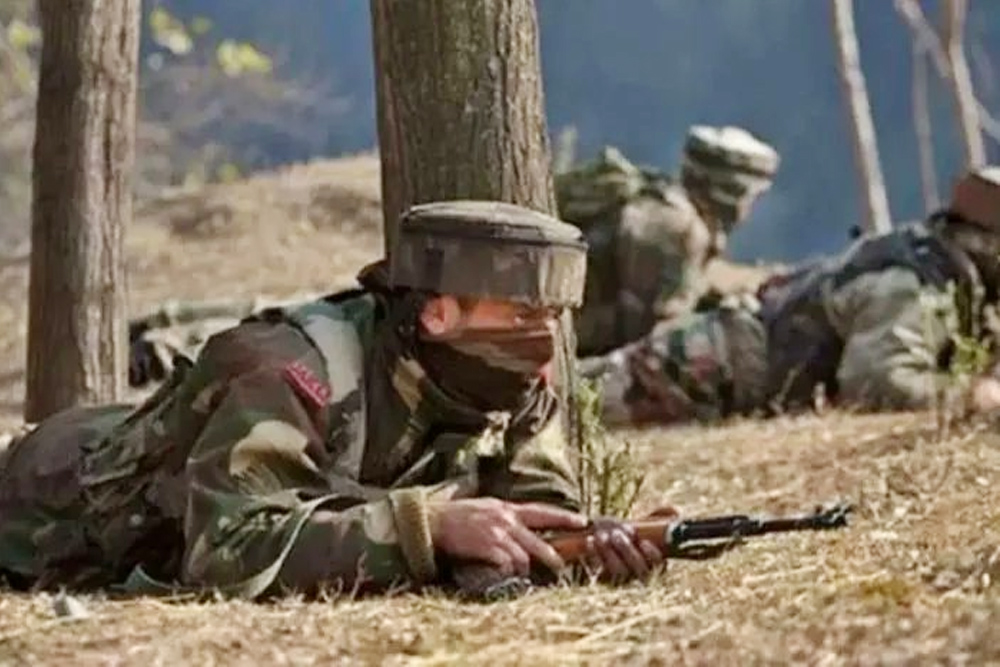 जम्मू-कश्मीर: के केरन सेक्टर में घुसपैठ विफल, ‘ऑपरेशन पिंपल’ में दो आतंकवादी ढेर