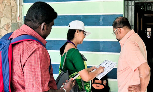 एसआईआर पर जिद छोड़े चुनाव आयोग