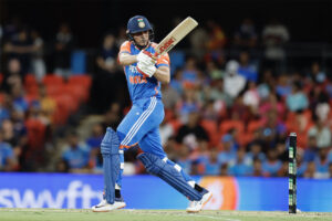 टी20 सीरीज : खराब मौसम ने रोका खेल, भारत 4.5 ओवरों में बनाए 52 रन