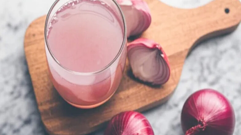 बालों को पोषण देगा प्याज का रस