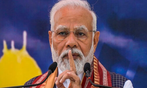 असम में दूसरे दिन भी कांग्रेस पर मोदी का हमला