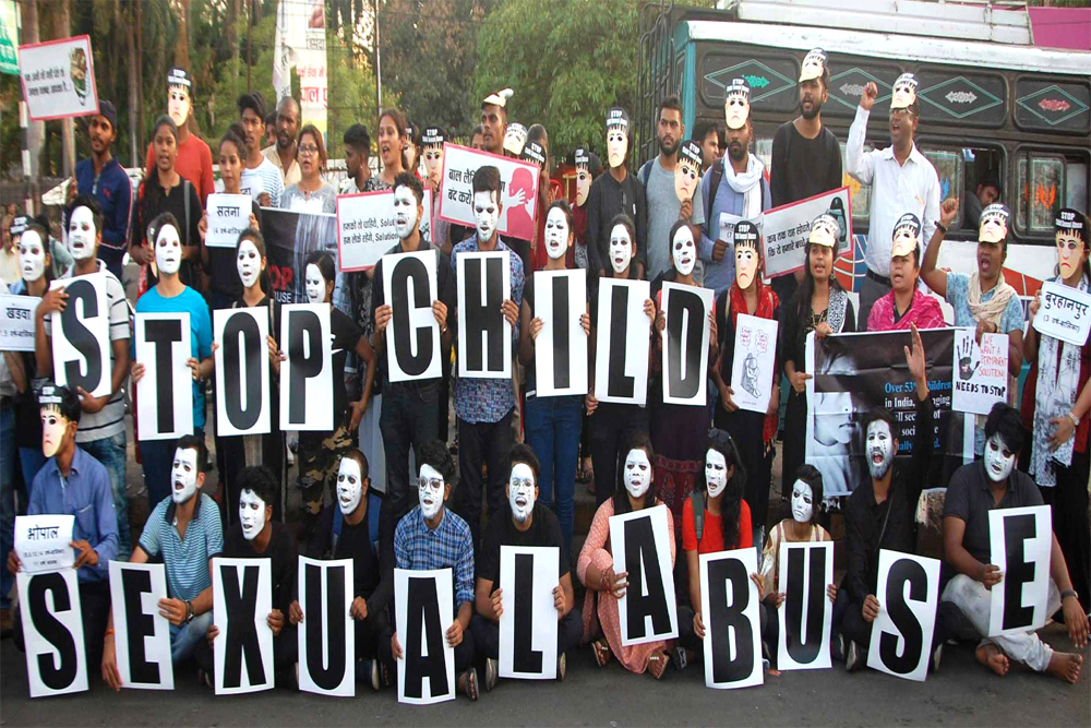 बाल उत्पीड़न है गंभीर मसला