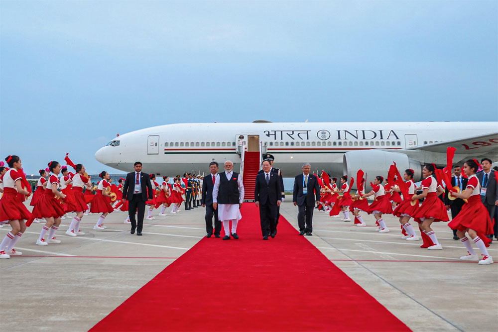 भारत क्यों चीन से पिछड़ा?