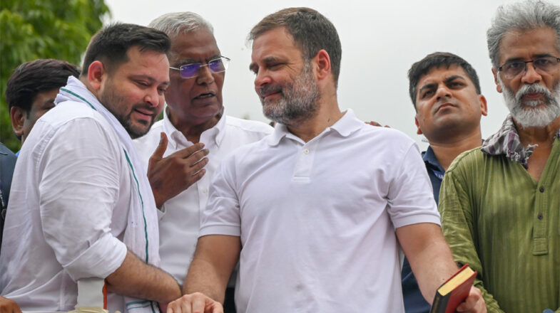 सवाल अब विपक्ष की मूर्खताओं पर है!