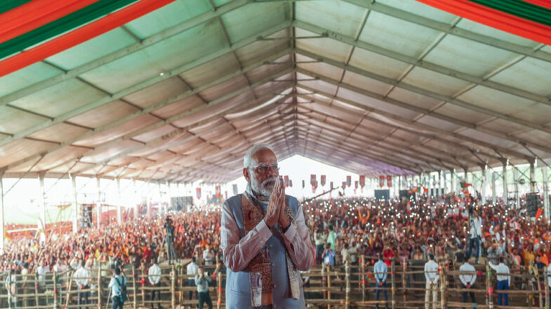 बिहार की महिला कार्यकर्ताओं से मोदी ने किया संवाद