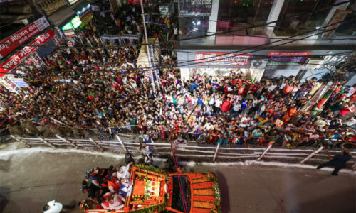 बिहार में कहानी उसी की जो ट्रेंड करना जानता है!