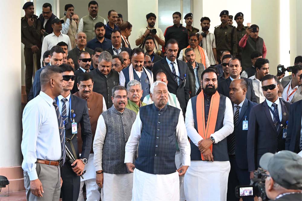 बिहार में  अब अगड़ा राज! 73 फारवर्ड एमएलए