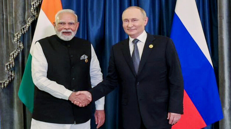 पुतिनः यात्रा के पेच