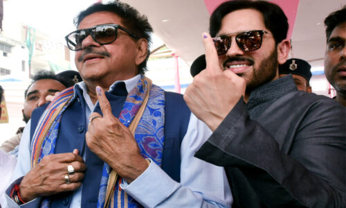 शत्रुघ्न सिन्हा आगे क्या करेंगे?